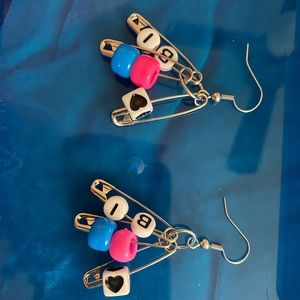 ✨handmade bi safety pin earrings✨